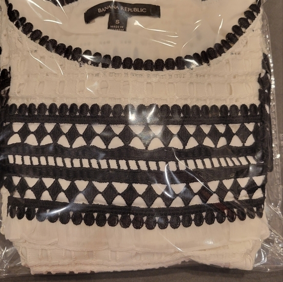 BANANA REPUBLIC EYELET TOP Size S - Picture 11 of 11